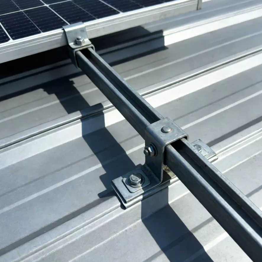 Miksi METALLIKATOINEN AURINKOASENNUS on paras sijoitus pitkäaikaisiin aurinkoenergiaprojekteihin